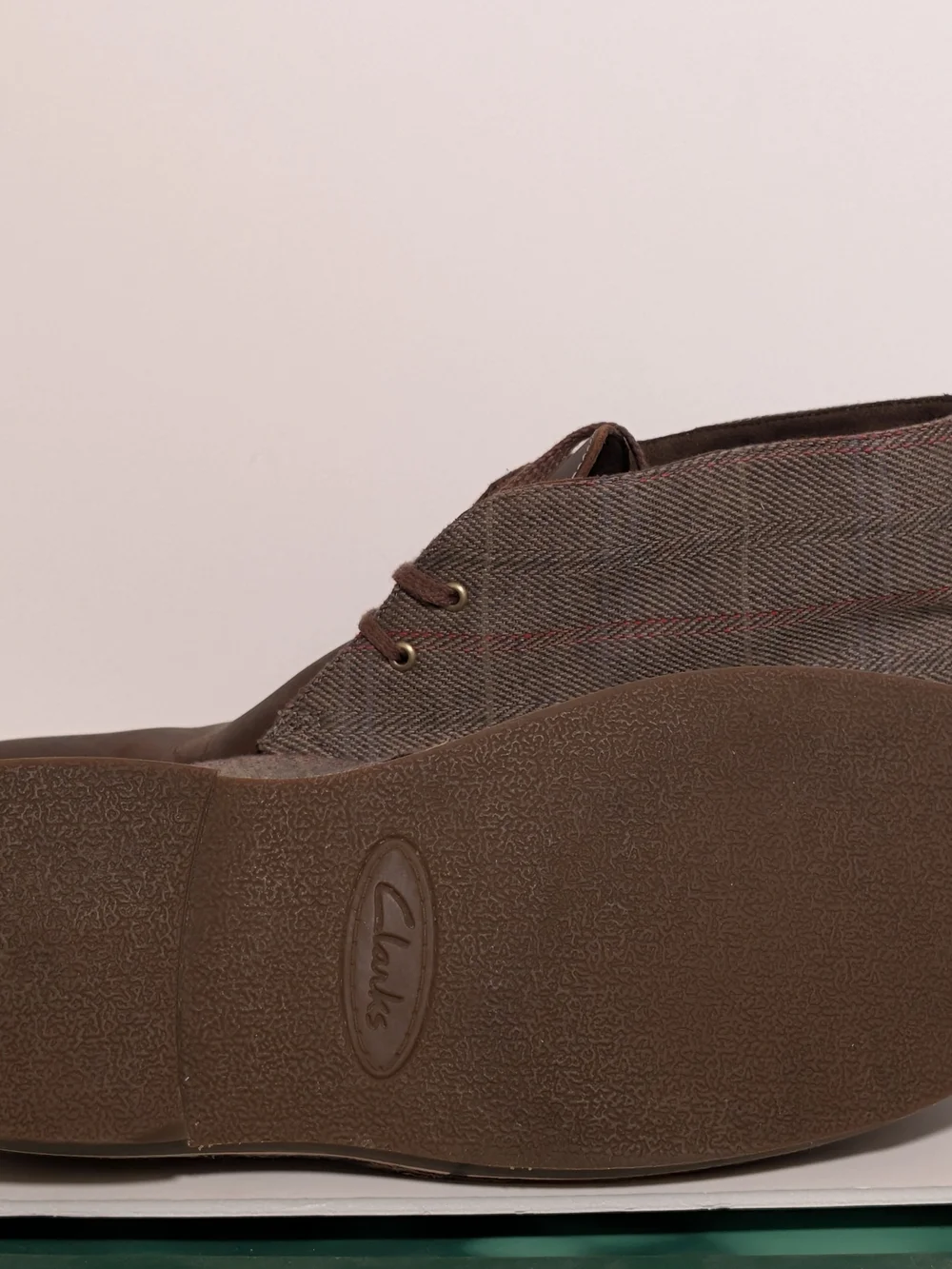 Clarks Bushacre 2: Leather/Tweed Chukka Boots